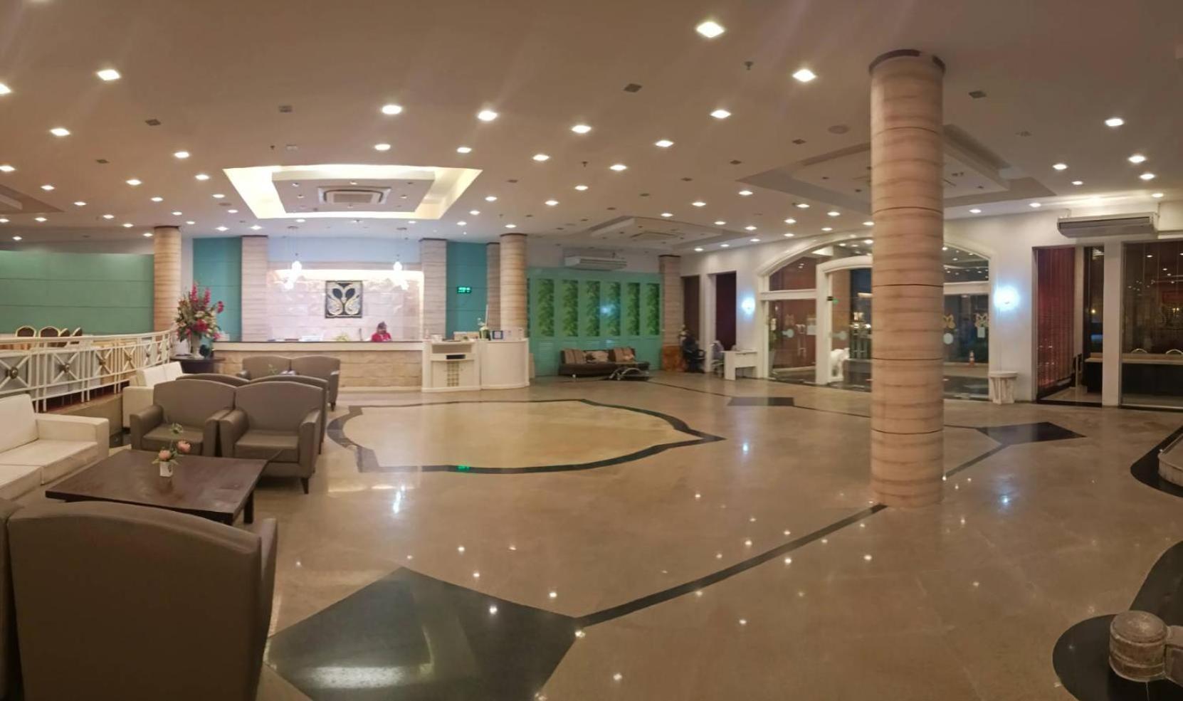 Mayflower Grande Hotel Phitsanulok Exterior photo